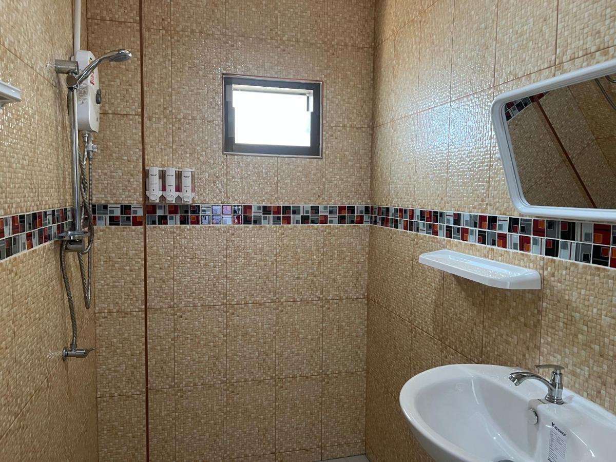 Golf House Hotel Nai Yang Ngoại thất bức ảnh