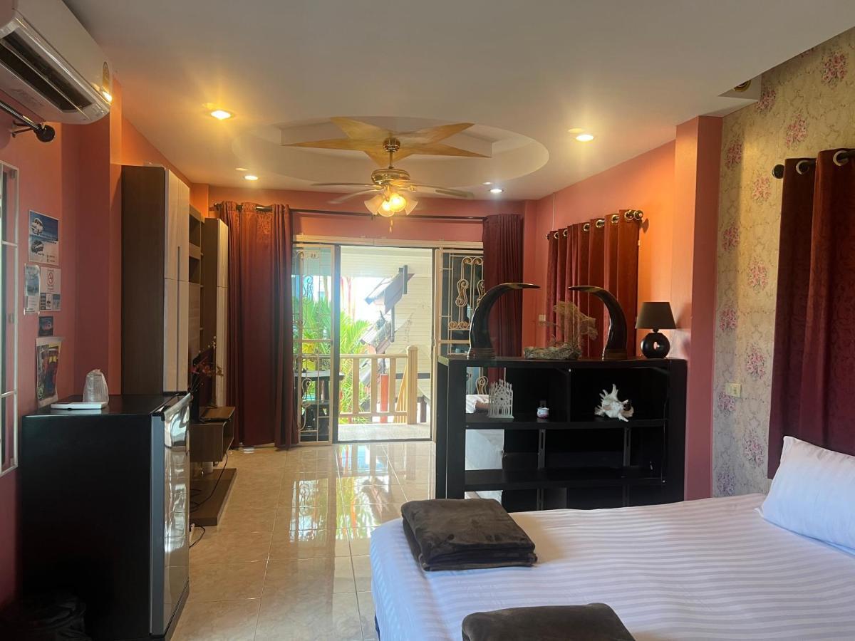 Golf House Hotel Nai Yang Ngoại thất bức ảnh