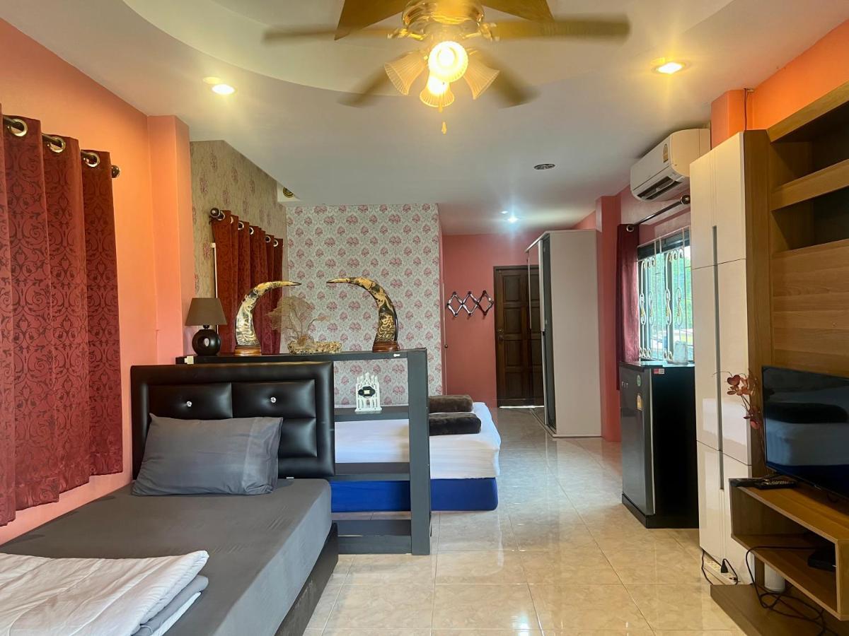 Golf House Hotel Nai Yang Ngoại thất bức ảnh
