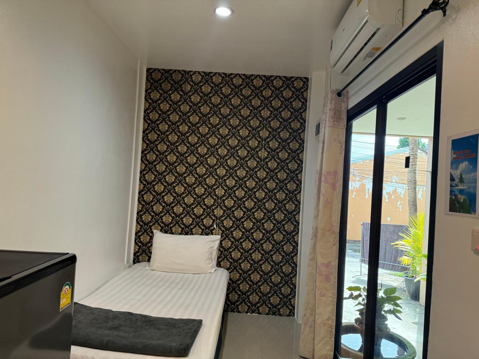 Golf House Hotel Nai Yang Ngoại thất bức ảnh